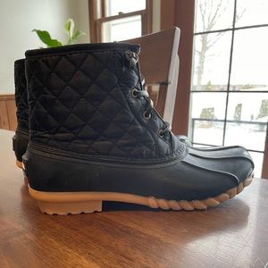 Nautical Rain/Snow boots with side zipper.  Black, great condition.
